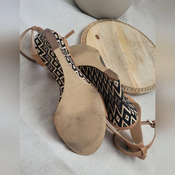 Nine West Tan Wedge Heels with Tribal Print Pattern Size 9 - Picture 12 of 12
